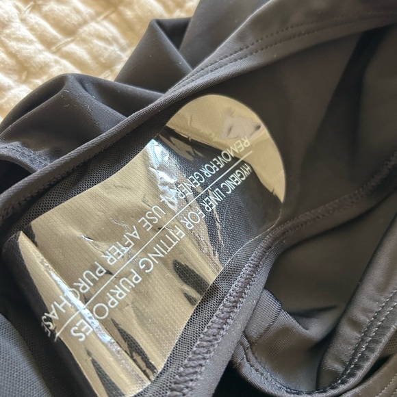 NWT Torrid Wireless Multi Way Bust Tie One Piece Swimsuit - Picture 9 of 12